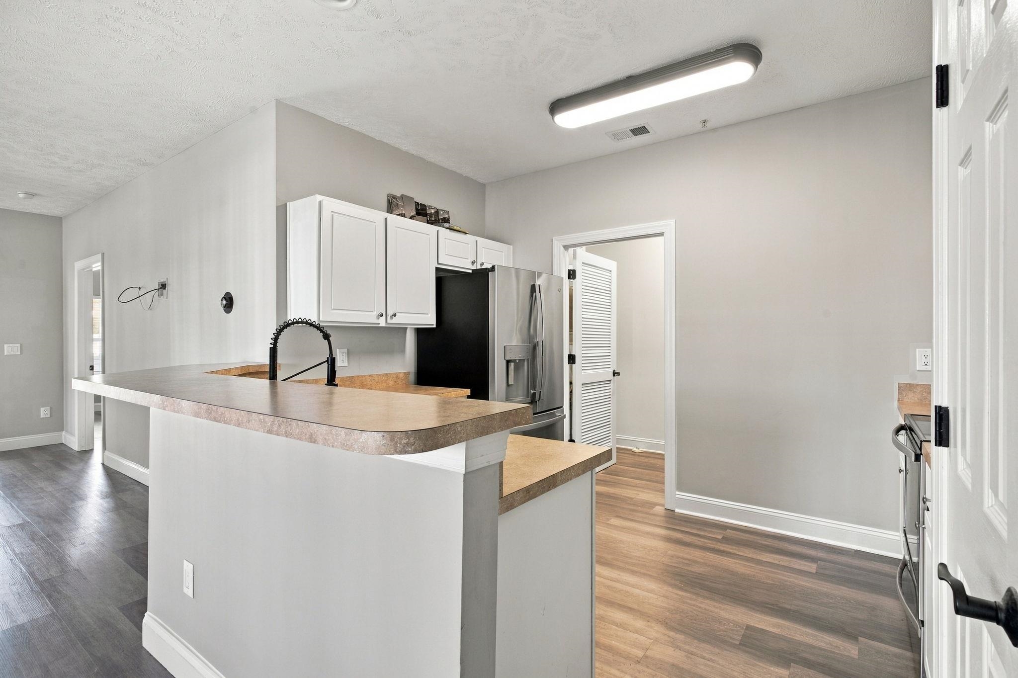 5090 Windsor Green Way Property Photo 9