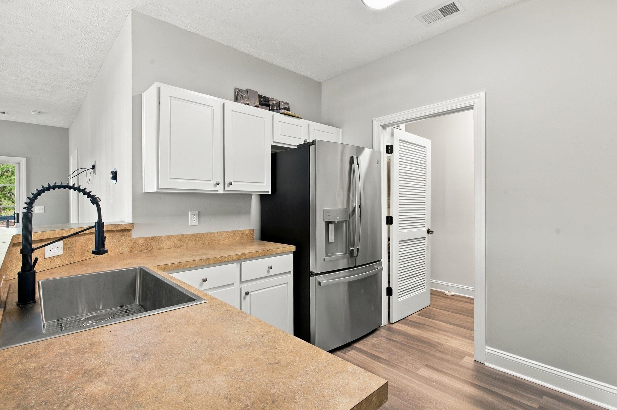 5090 Windsor Green Way Property Photo 12