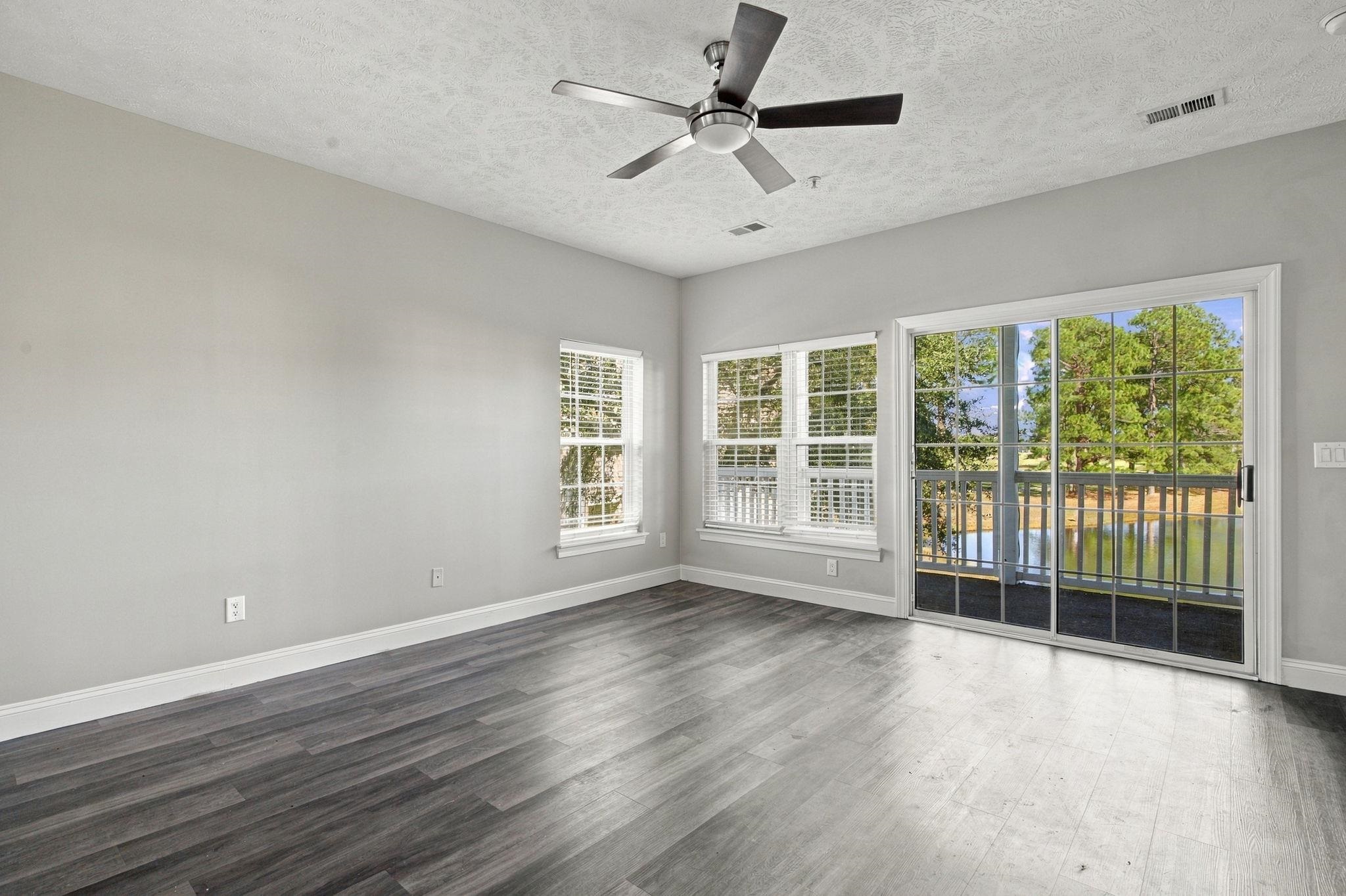 5090 Windsor Green Way Property Photo 15