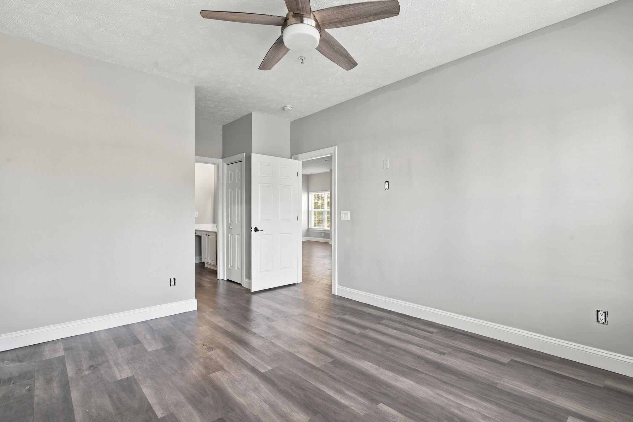 5090 Windsor Green Way Property Photo 16