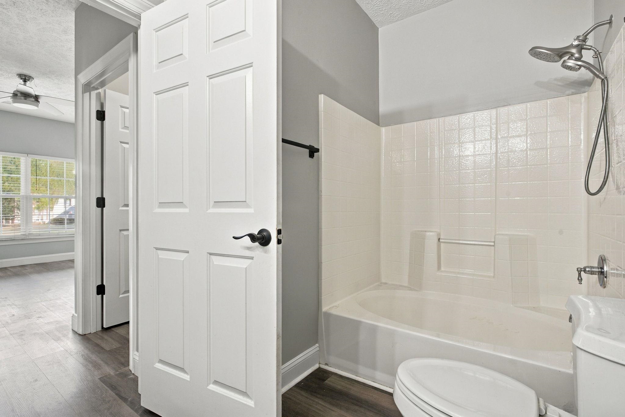 5090 Windsor Green Way Property Photo 21