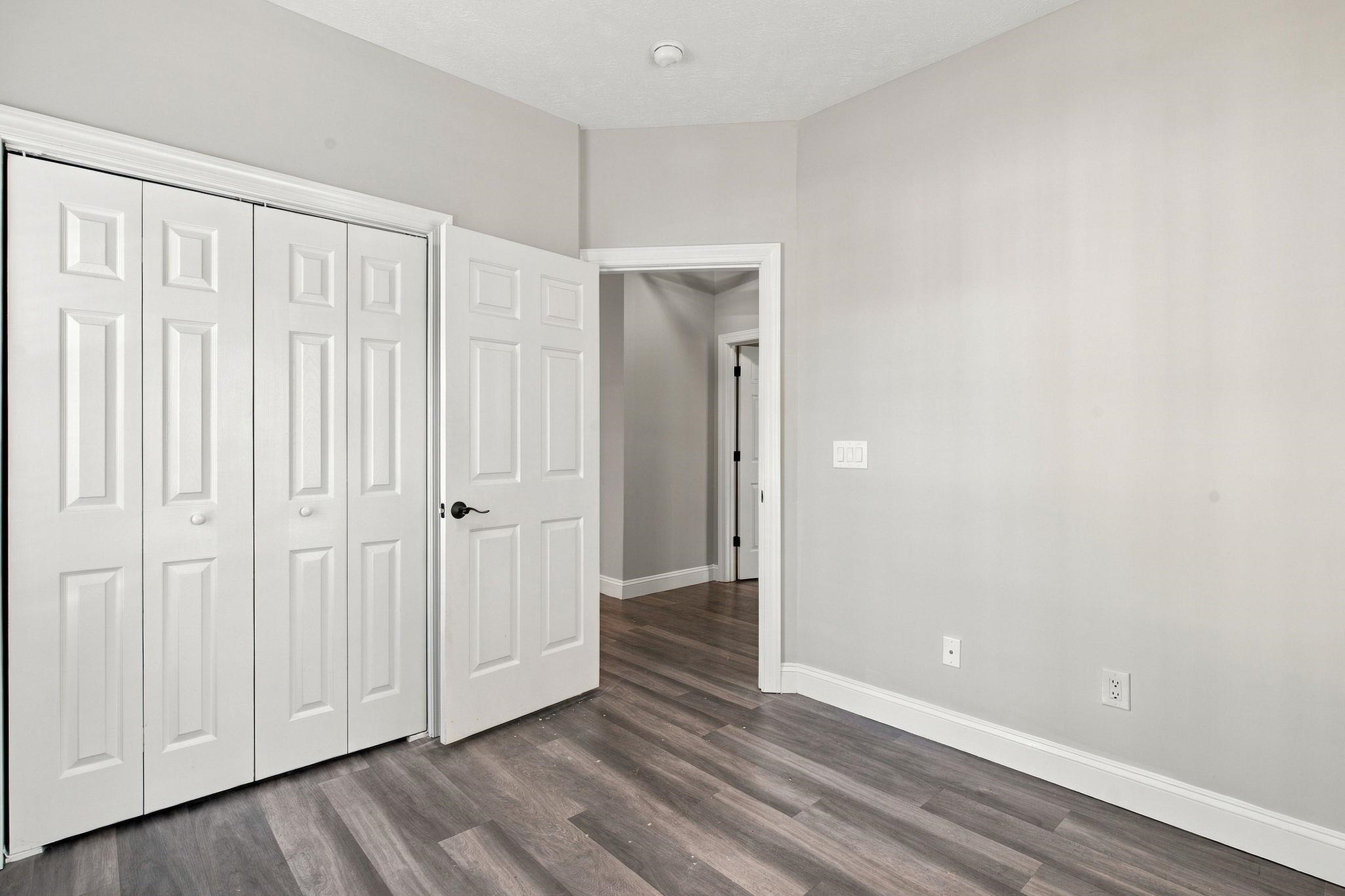 5090 Windsor Green Way Property Photo 23