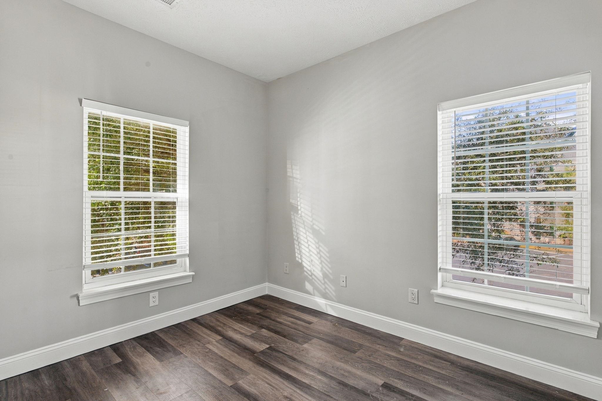 5090 Windsor Green Way Property Photo 24