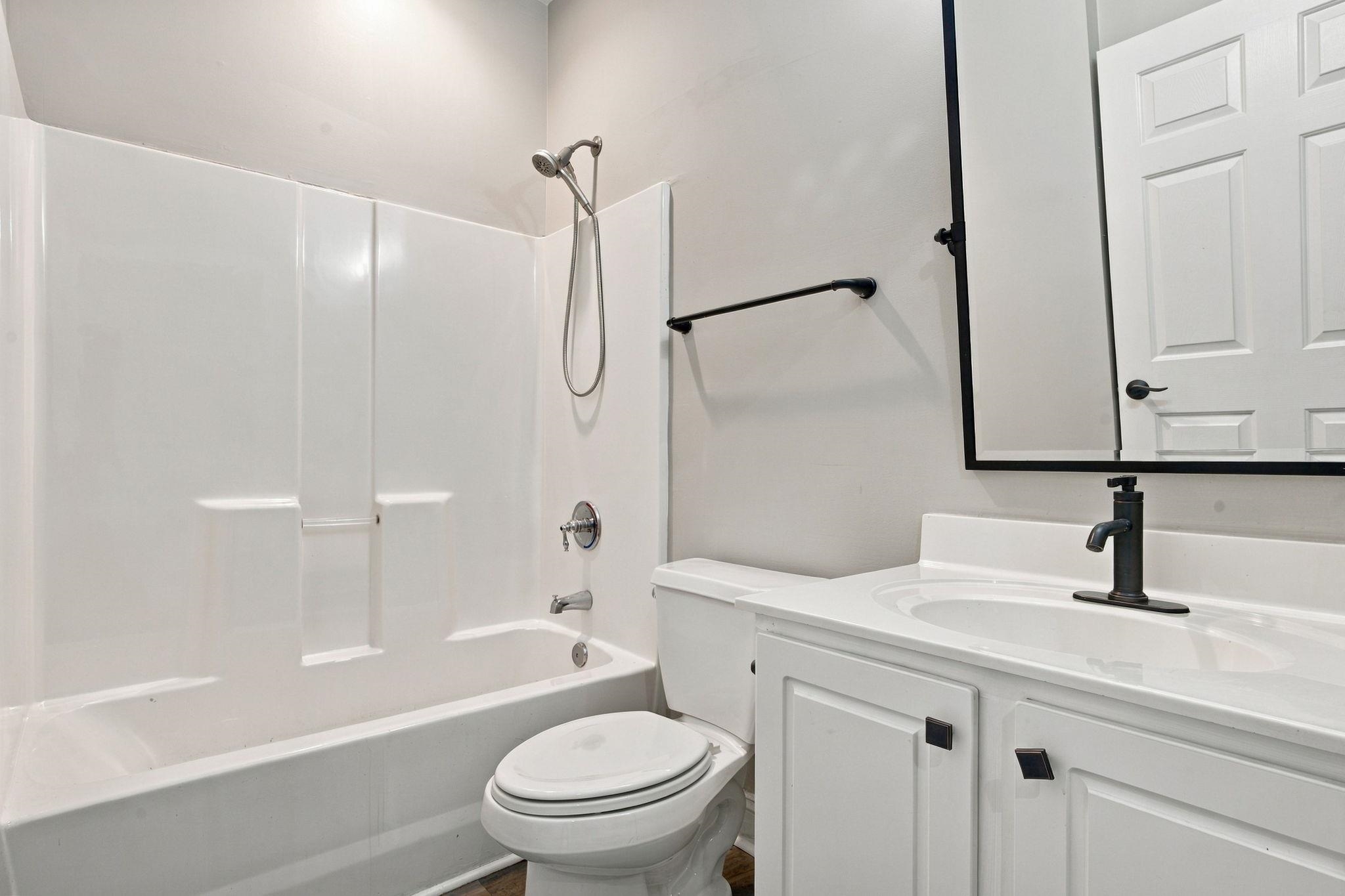 5090 Windsor Green Way Property Photo 25