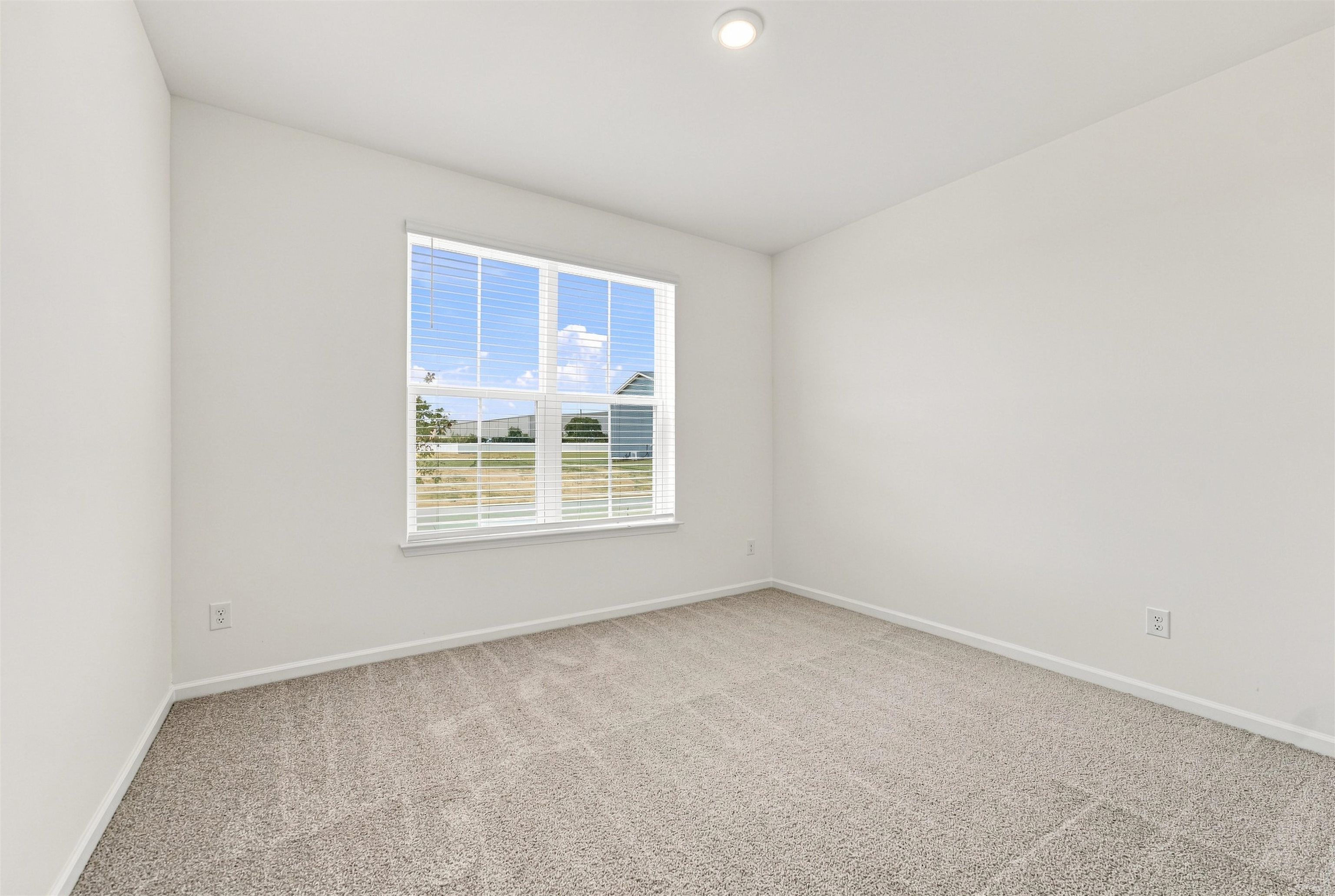 180 Buckingham Dr Property Photo 12