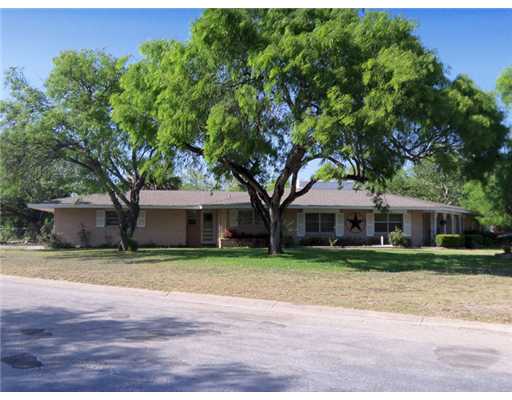701 Field Ave Property Photo 1