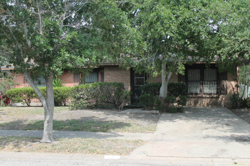 4945 Andover Dr Property Photo 1
