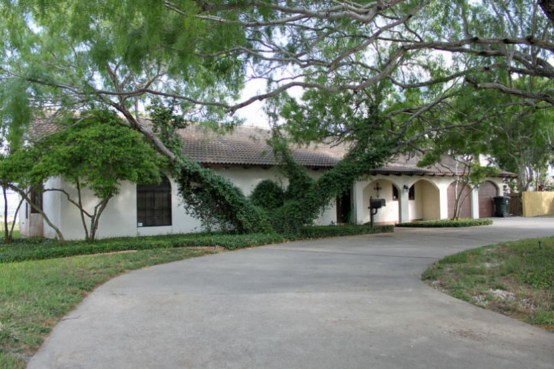 6045 Ennis Joslin Property Photo 1