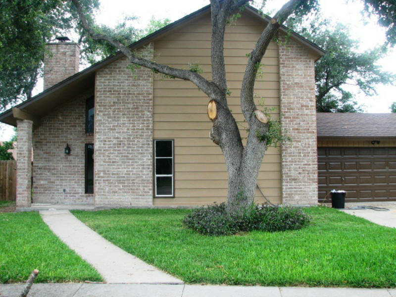 4022 Hurlwood Property Photo 1