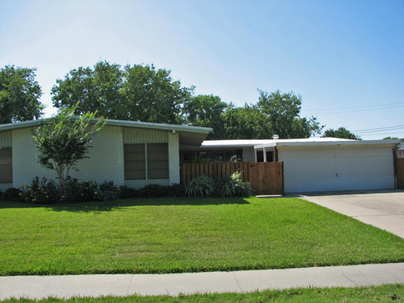 308 Montclair Dr Property Photo 1