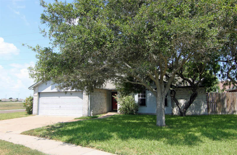 3449 Sterling Dr Property Photo 1