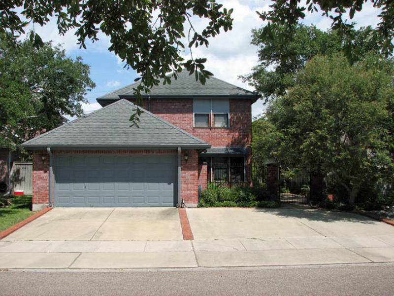 433 Colony Dr Property Photo 1