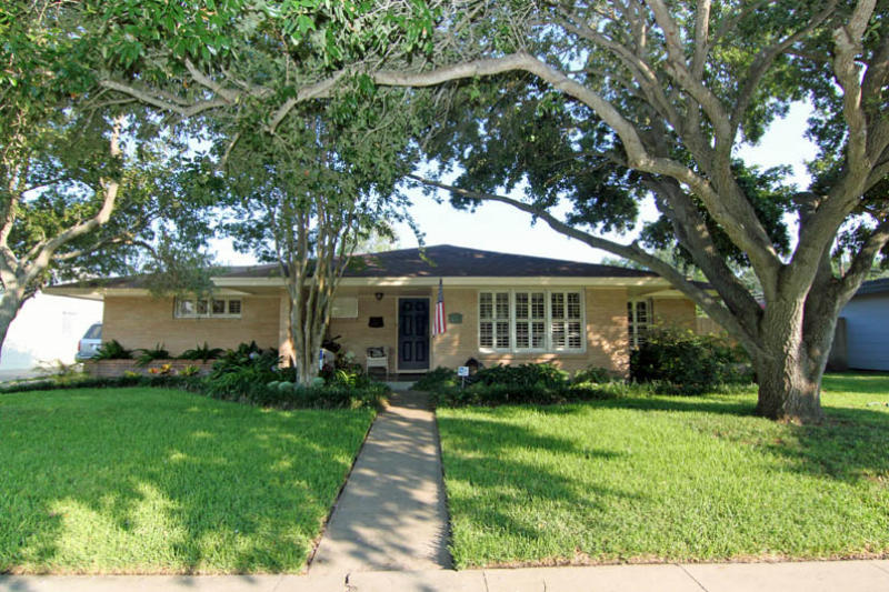521 Driftwood Pl Property Photo 1