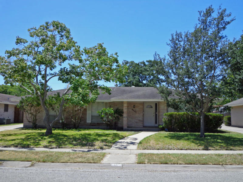 4645 Sheffield Property Photo 1