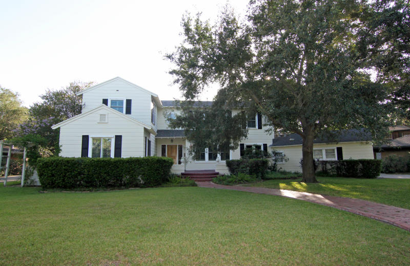 3334 Mavis Dr Property Photo 1