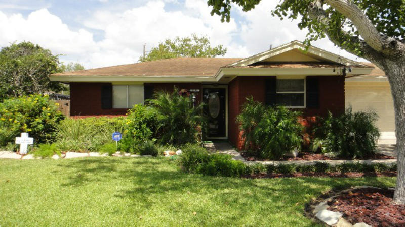 5731 Crest Pebble Dr Property Photo 1