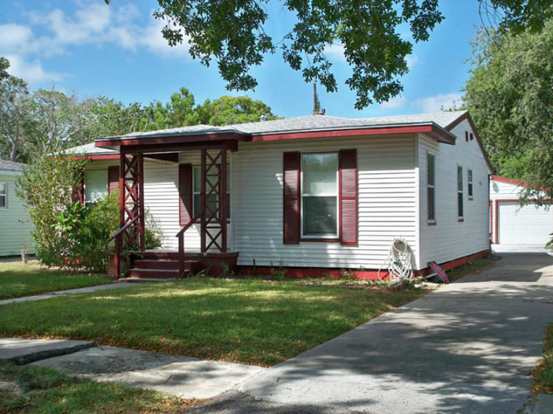 3511 Floyd St Property Photo 1