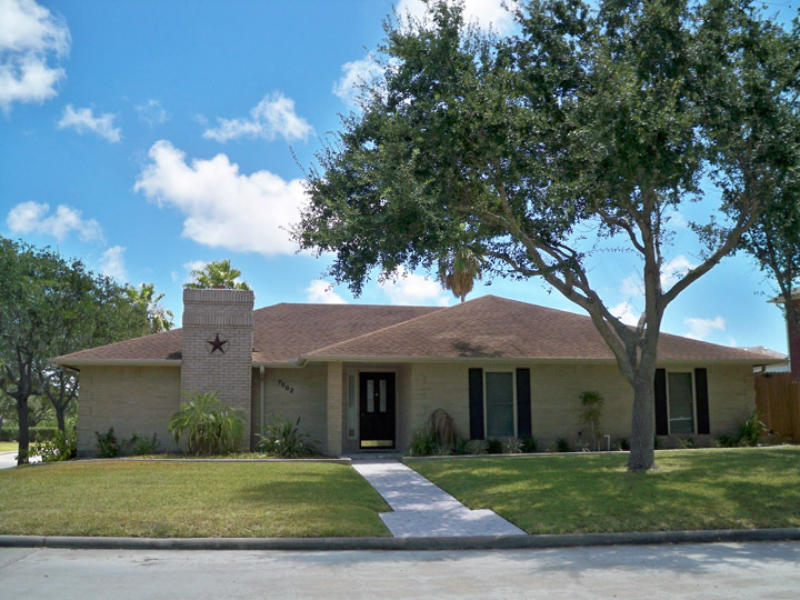 7002 Chiswick Dr Property Photo 1