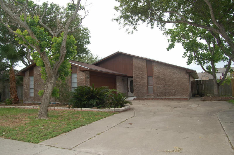 1911 Oak Ridge Dr Property Photo 1