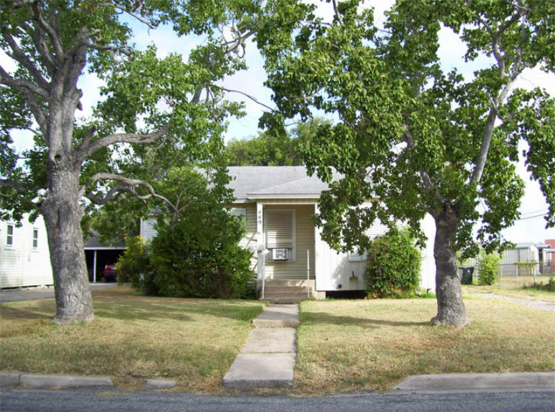 449 Macleod Dr Property Photo 1