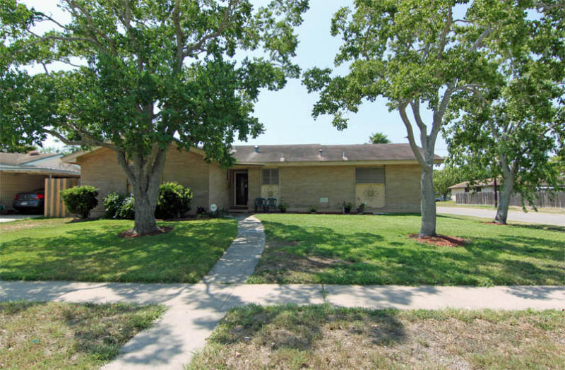 6301 Aspenwood Dr Property Photo 1