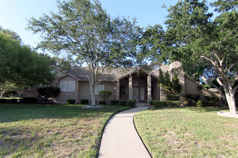5902 Woodmere Dr Property Photo 1