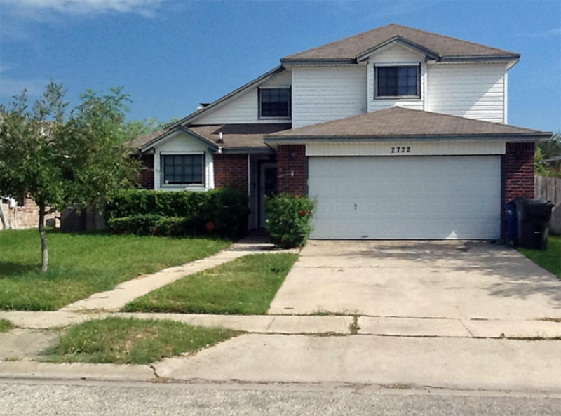 2722 Victoria Park Dr Property Photo 1