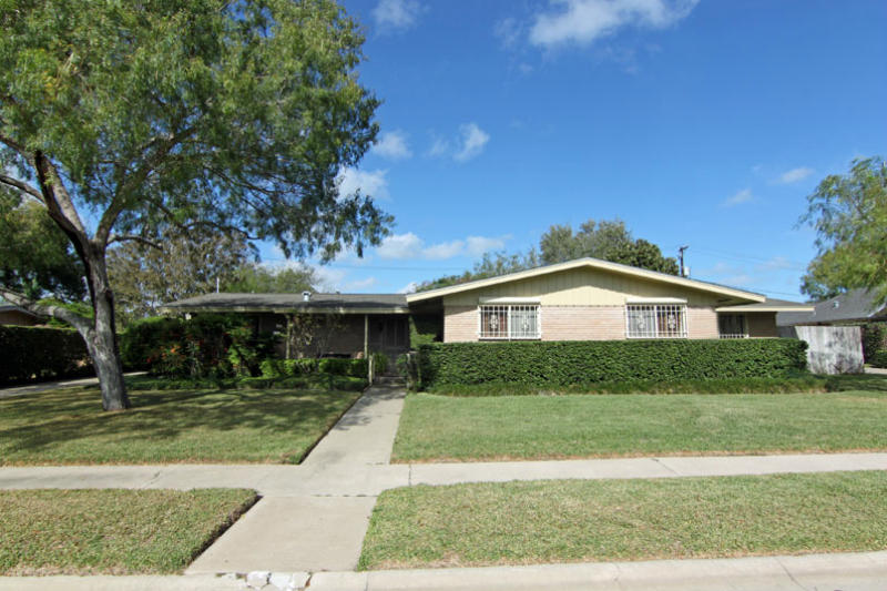 450 Coral Pl Property Photo 1