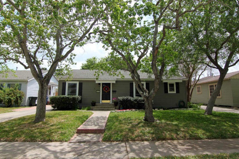 305 N Morningside St Property Photo 1