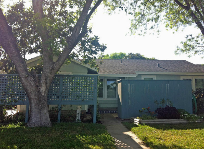 1027 Wilshire Pl Property Photo 1