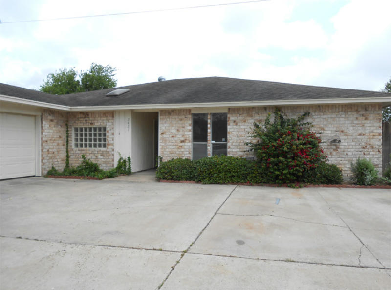 2421 Still Brook Dr Property Photo 1