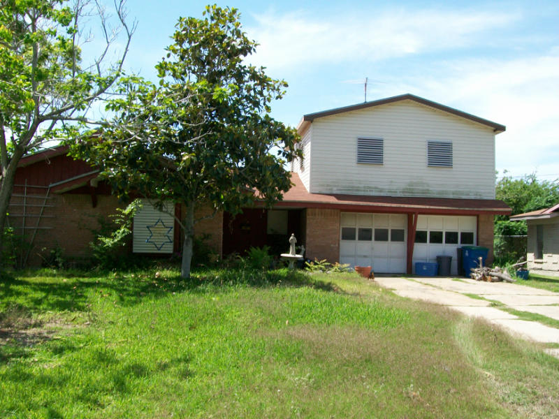 114 Sutherland Dr Property Photo 1
