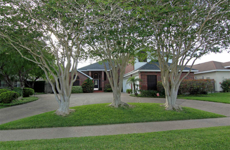 7609 Lake Bolsena Dr Property Photo 1