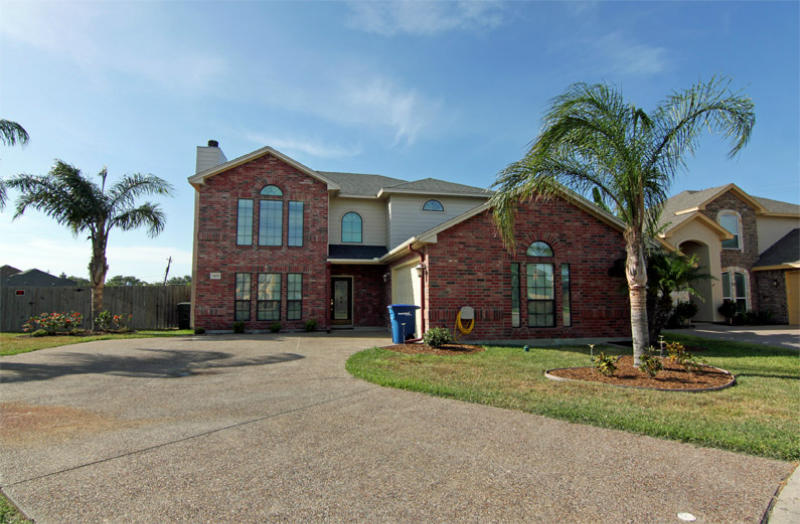 7405 Lake Windermere Dr Property Photo 1