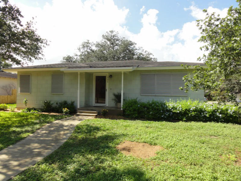 306 Metz St Property Photo 1