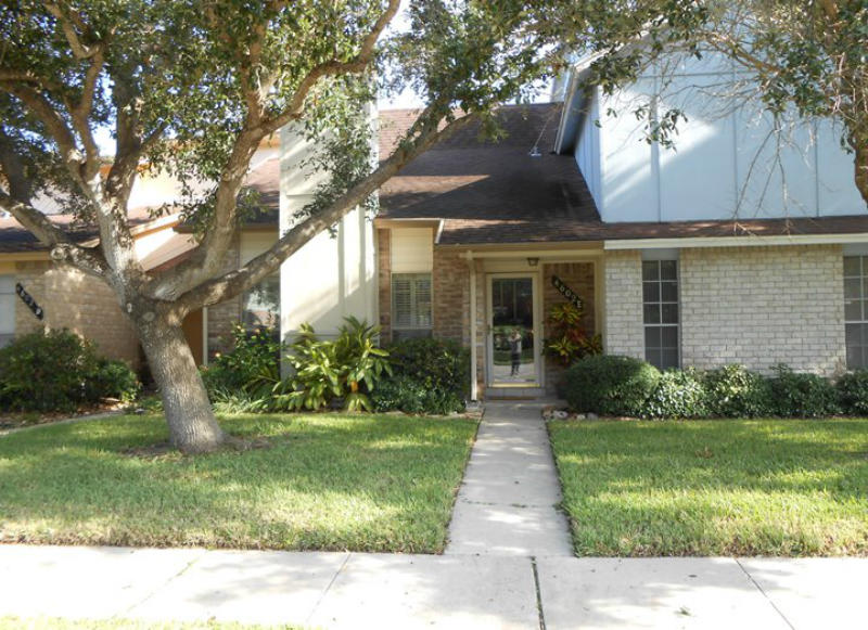 4602 Cedar Pass E Property Photo 1