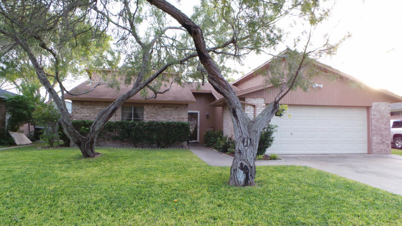 7411 Cessna Dr Property Photo 1