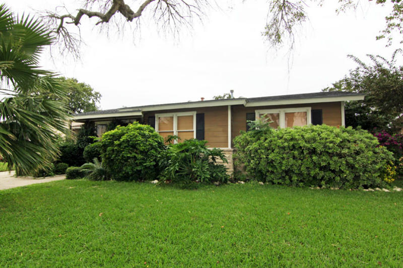 1014 Carmel Pkwy Property Photo 1