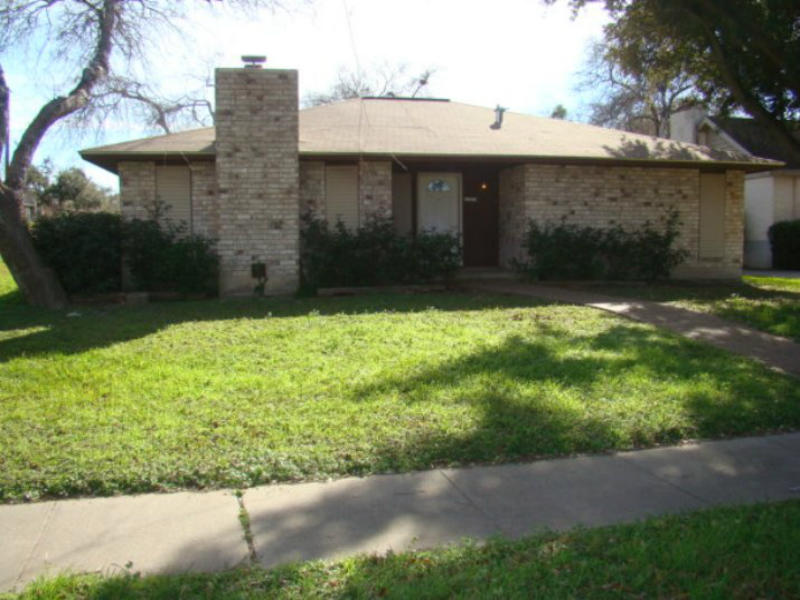 3226 Richmond St Property Photo 1