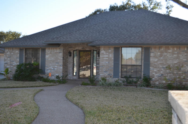 2300 Park Wood Dr Property Photo 1