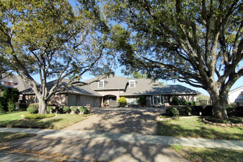 5330 Greenbriar Dr Property Photo 1