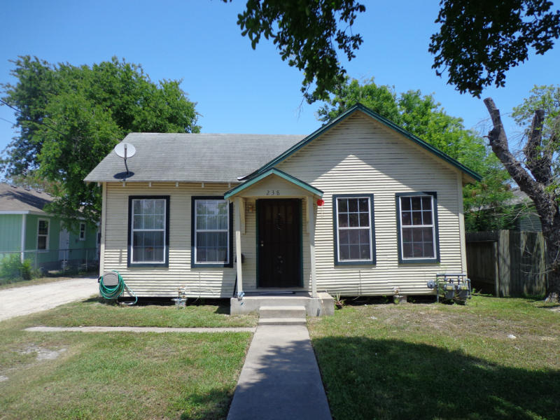 238 Watson St Property Photo 1