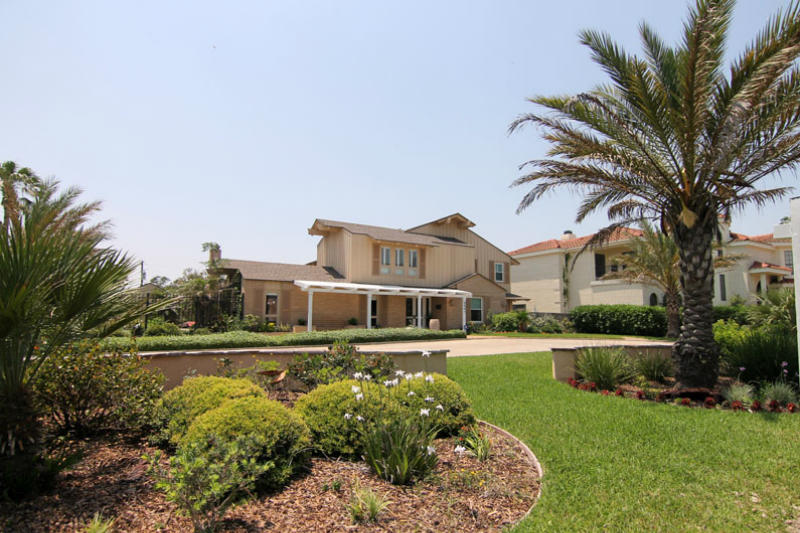 5541 Ocean Dr Property Photo 1