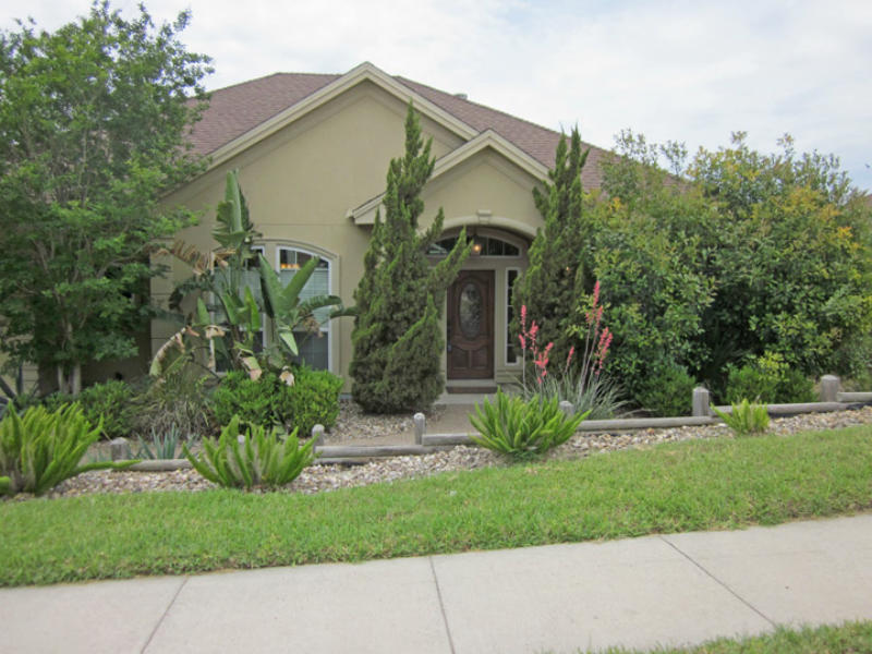 15301 Guadalupe River Dr Property Photo 1