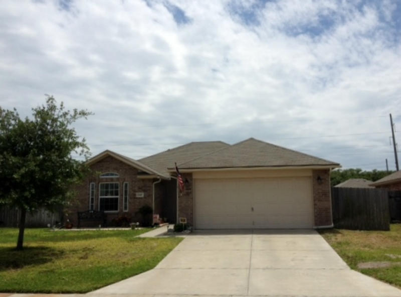 1527 Oak Landing Dr Property Photo 1