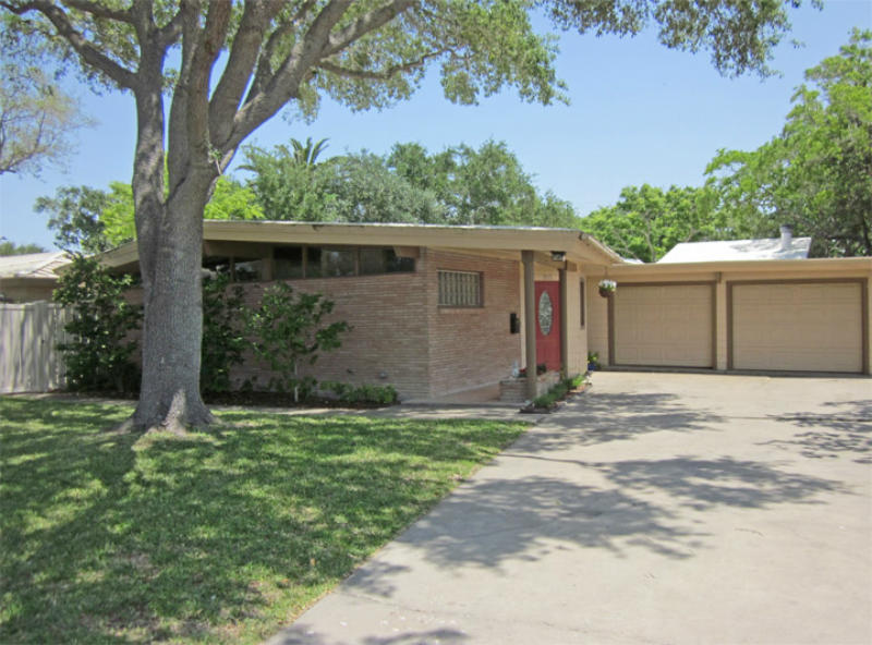 215 Ocean View Pl Property Photo 1
