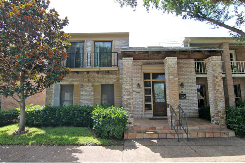 115 Lake Shore Dr Property Photo 1