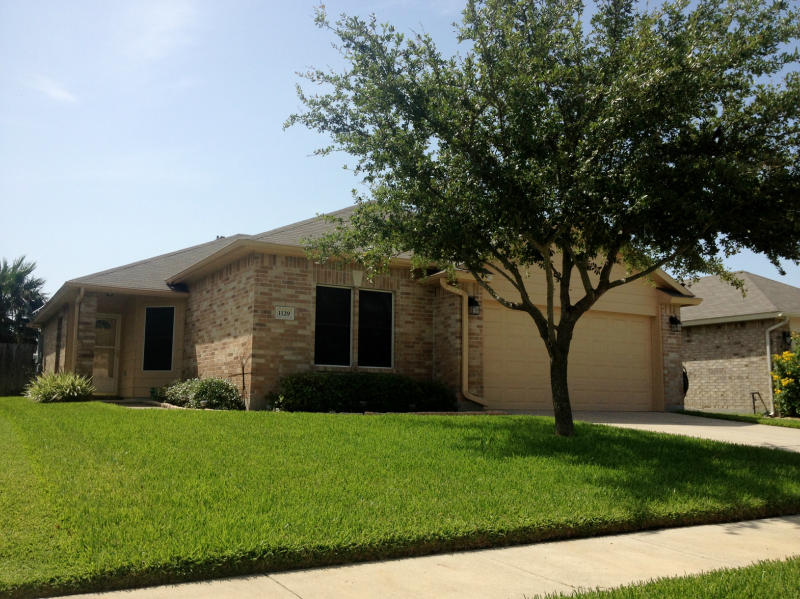 1129 La Mirada Property Photo 1