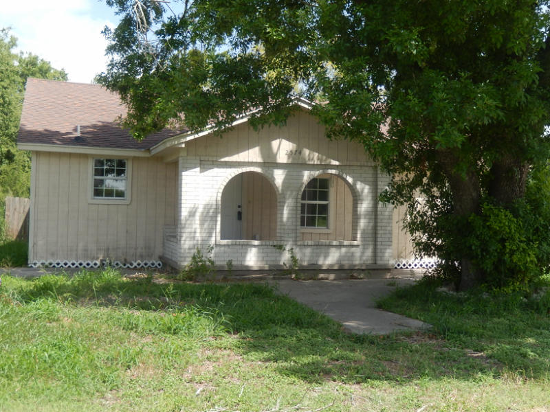 2574 Avenue C Property Photo 1