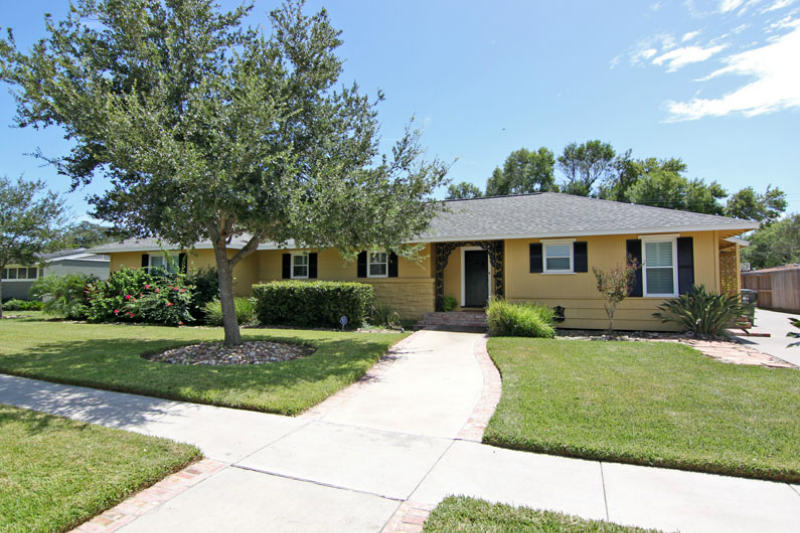 331 Catalina Pl Property Photo 1